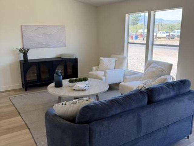 House for sale in Black Canyon City, Arizona