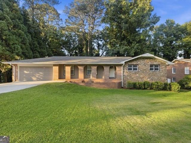 House for sale in Lilburn, Georgia