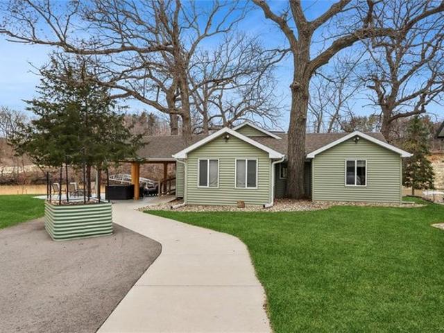 House for sale in Delhi, Iowa