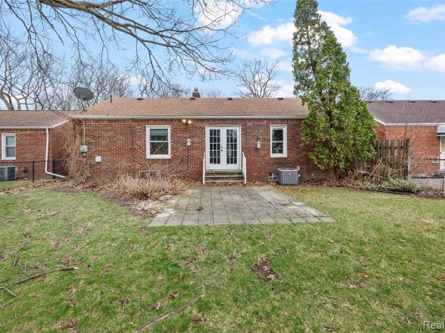 House for sale in Harper Woods, Michigan