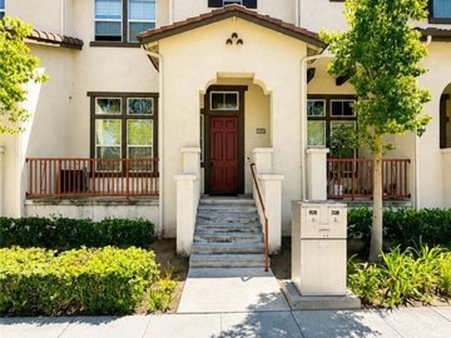 Townhouse for sale in Fullerton, California