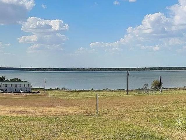 House for sale in Hubbard, Texas