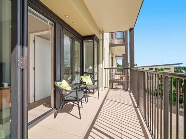 Apartment for sale in Whangaparaoa