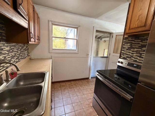 House for sale in Factoryville, Town of Crown Point