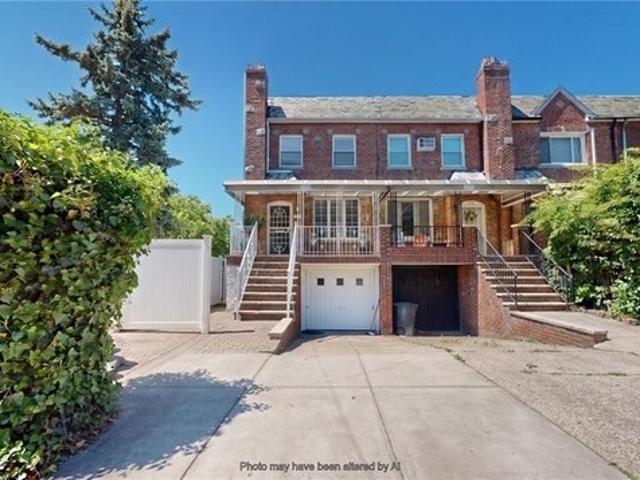 Land for sale in Arverne, New York