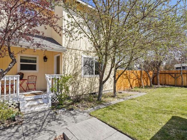 Condo for sale in Oregonia
