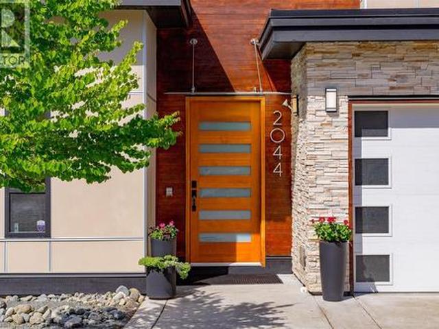 House for sale in Highlands, British Columbia