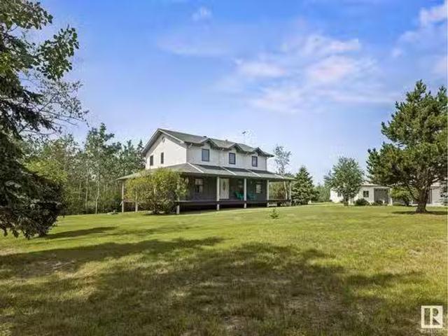 House for sale in Alberta