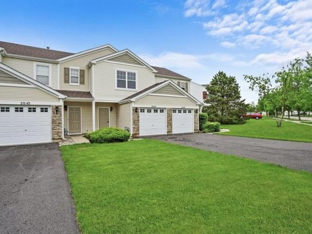 Townhouse for rent in Carpentersville, Illinois
