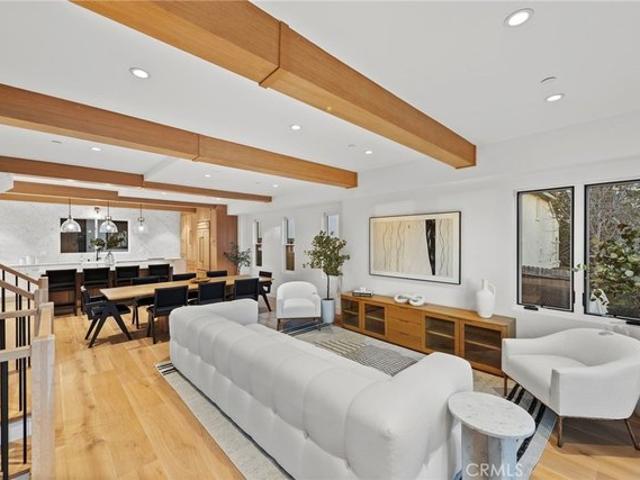 Townhouse for sale in Corona Del Mar, California