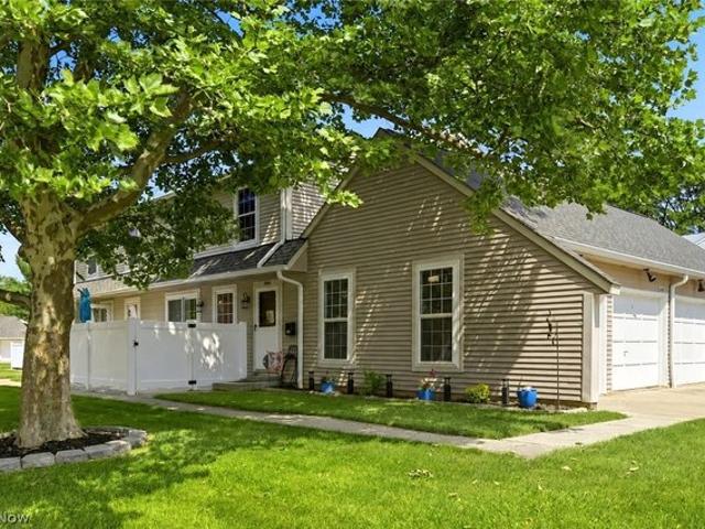Condo for sale in Middleburg, Ohio