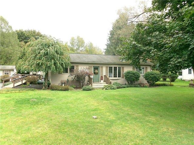 House for sale in Village of Palmyra, Town of Palmyra