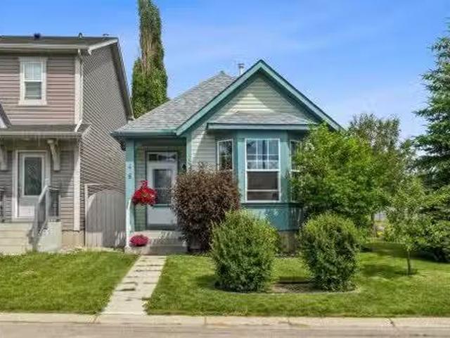 House for sale in New Brighton, Calgary