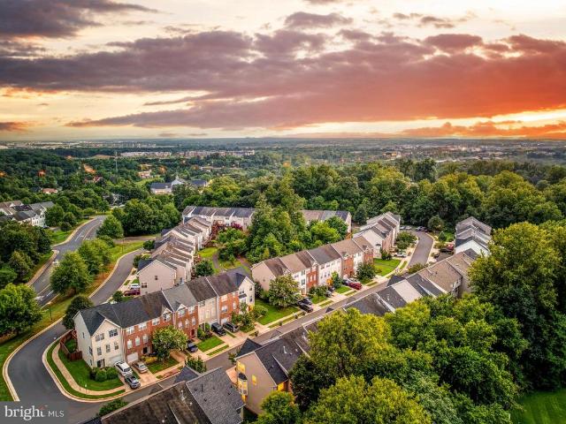 Townhouse for sale in Sterling