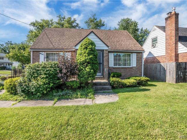 House for sale in Bowmansville, New York