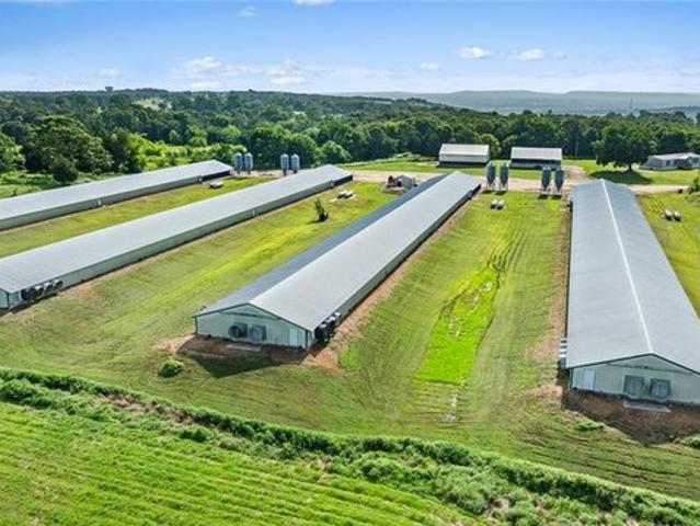 Farm for sale in Ark