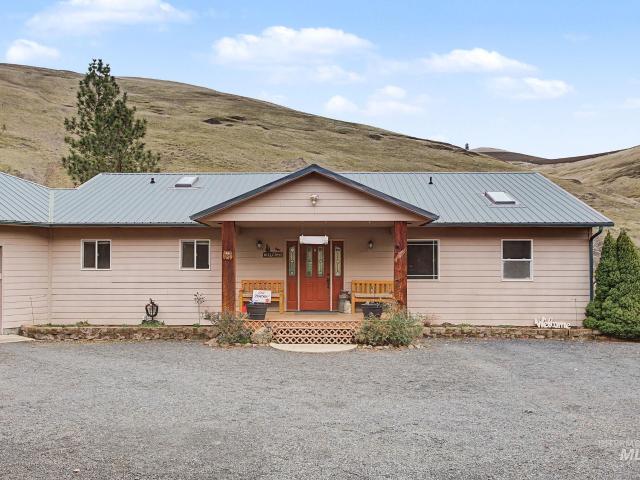 House for sale in Culdesac, Idaho