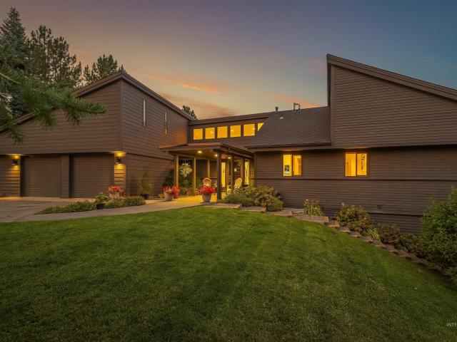 House for sale in Moscow, Latah County