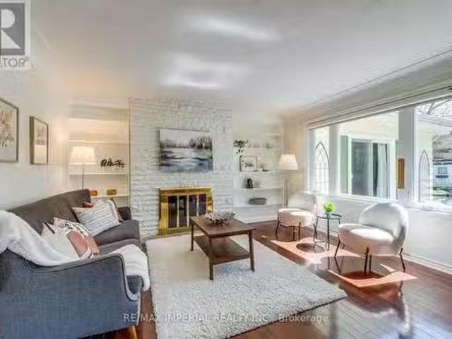 House for sale in Oakville, Ontario