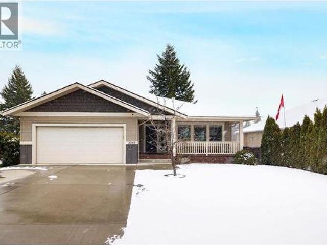 House for sale in Lumby, British Columbia