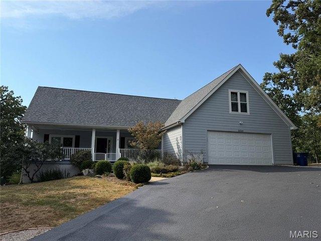 House for sale in Pacific, Missouri