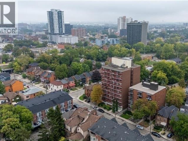 Apartment for sale in Ancaster, Ontario
