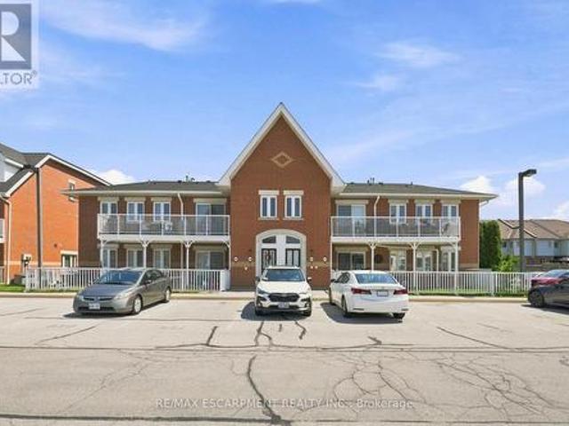 Condo for sale in Burlington, Ontario