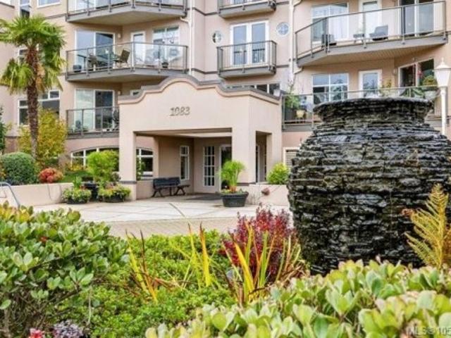 Property for sale in Esquimalt, Capital Regional District