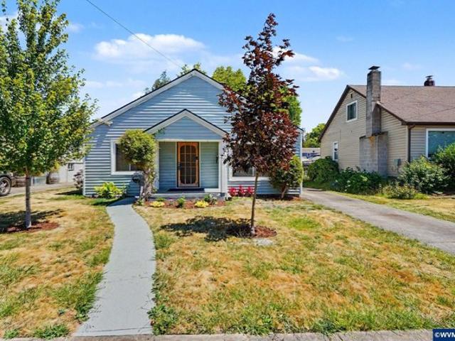 House for sale in Oregonia