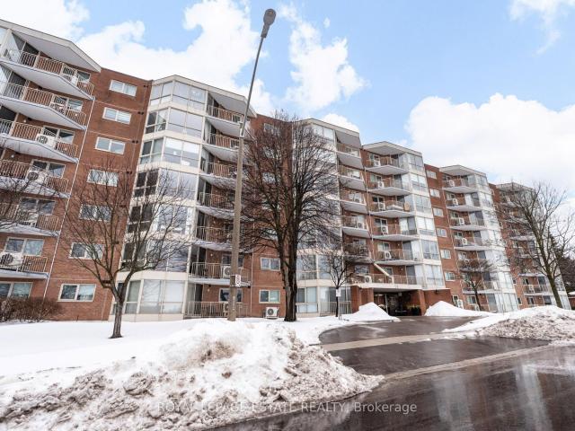 Condo for sale in Georgetown, Ontario