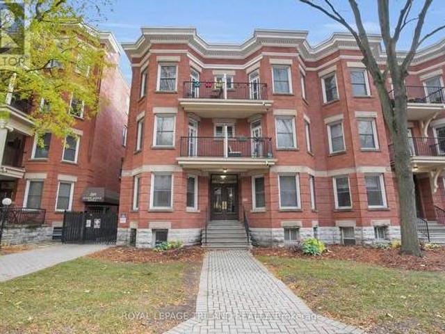 Condo for sale in Arva, Ontario