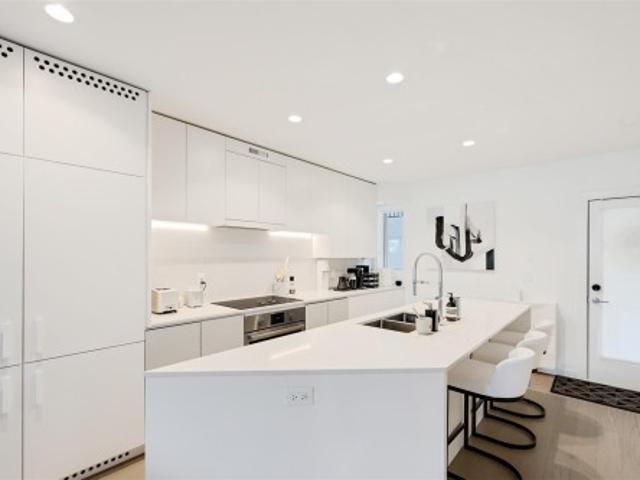 Property for sale in James Bay, Victoria