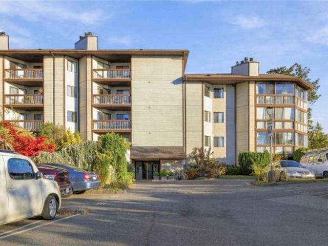 Property for sale in Tillicum, Saanich