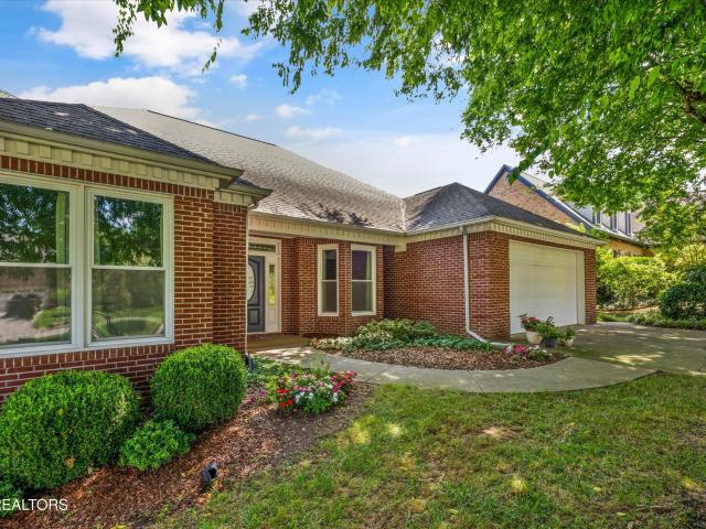 House for sale in Farragut Crossing, Farragut