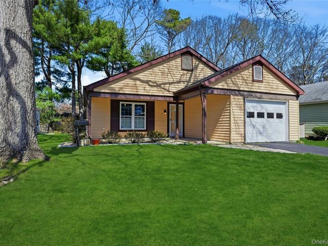 House for sale in Centereach, New York