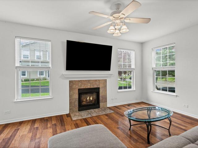 Townhouse for sale in Sugar Grove, Kane County