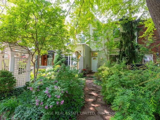 Townhouse for sale in Woburn, Ontario