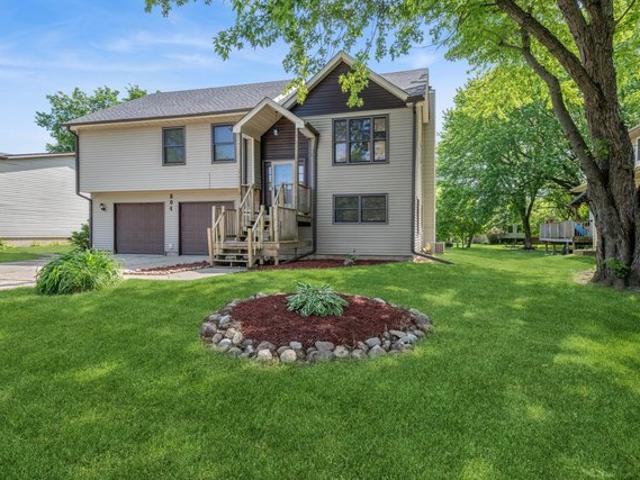 House for sale in Poplar Grove, Illinois