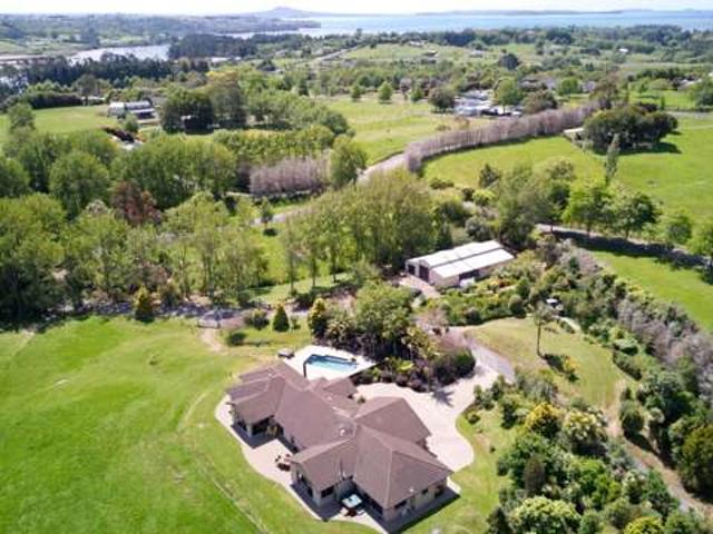 Property for sale in Awhitu