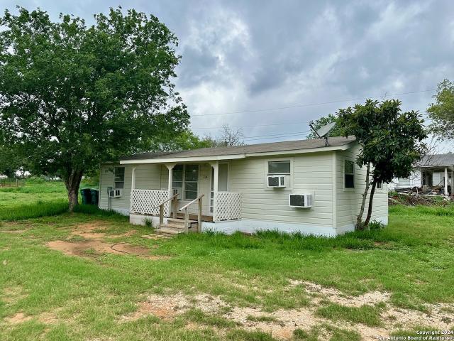 Property for sale in Jourdanton, Texas