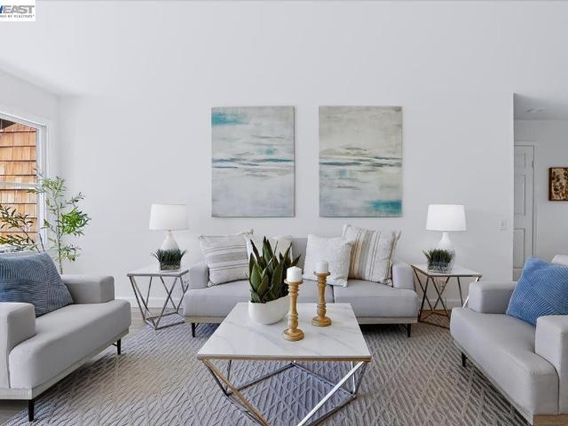 Condo for sale in Centre Court, Alameda