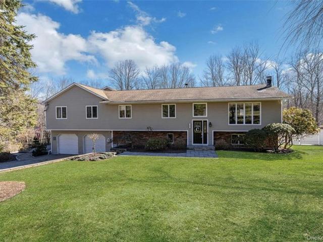 House for sale in Baldwin Place, New York