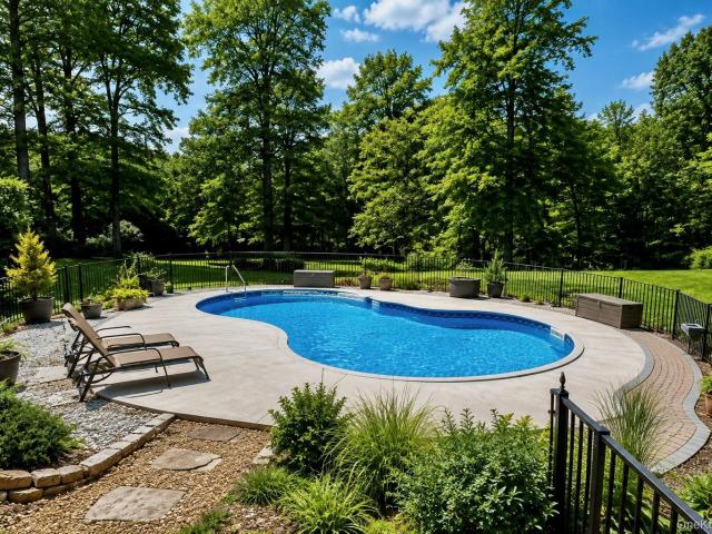 House for sale in Baldwin Place, New York