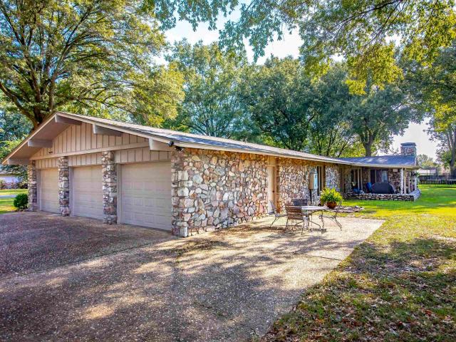 House for sale in Ark
