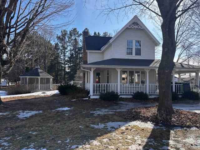 House for sale in Oconto Falls, Wisconsin