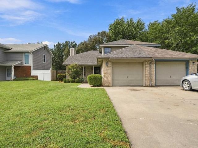 Condo for sale in Junction City, Geary County