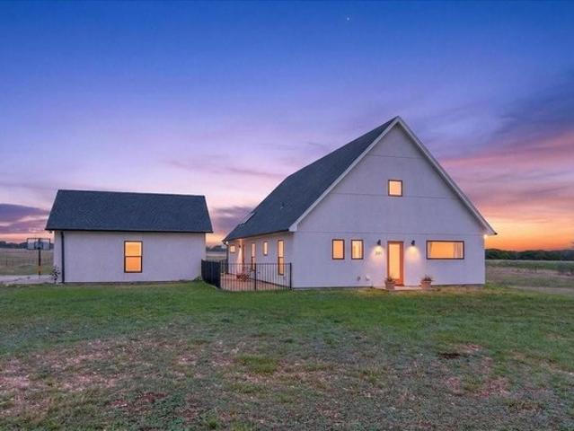 House for sale in Crawford, Texas