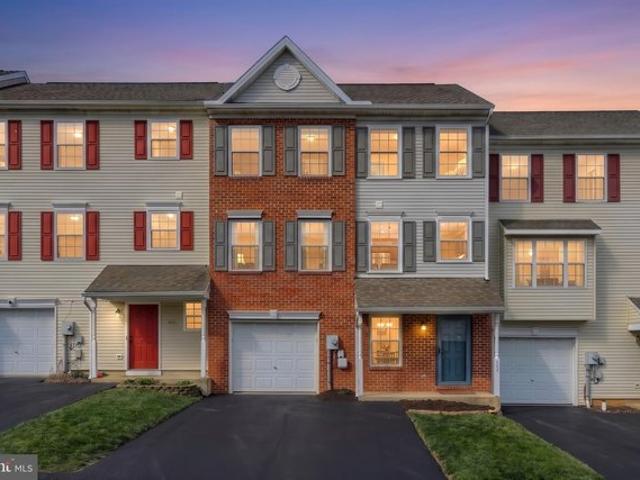 Townhouse for sale in Red Lion, Pennsylvania