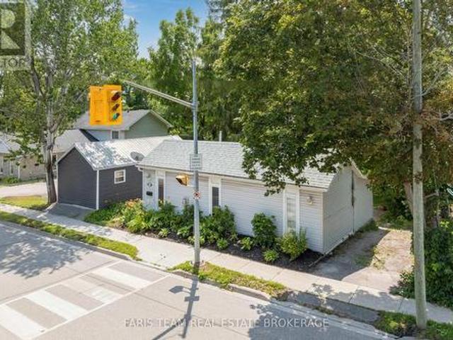 House for sale in Barrie, Ontario