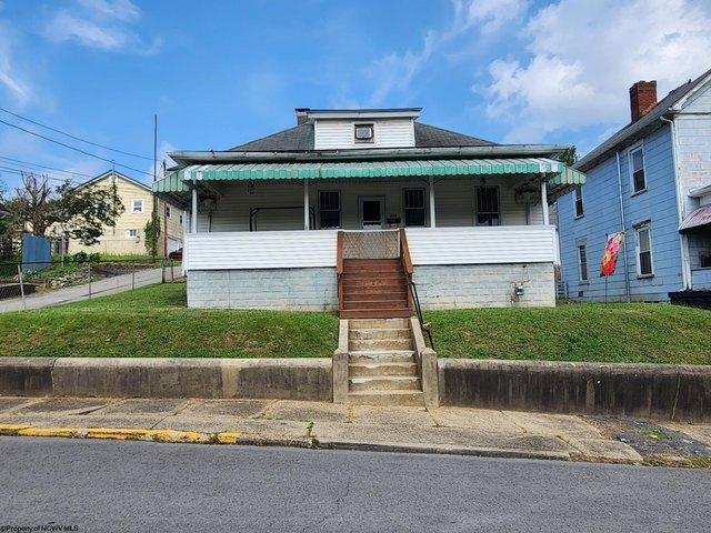 House for sale in Clarksburg, West Virginia